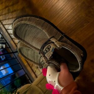 M10 Tan Heydude shoes